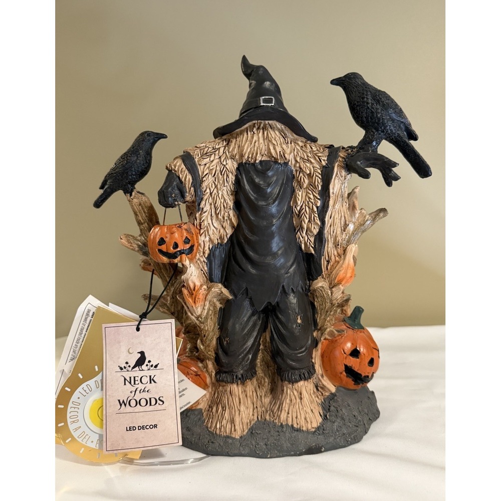 Neck of the Woods Lit Resin Halloween Scarecrow Pumpkin Head Figurine w/ Crows